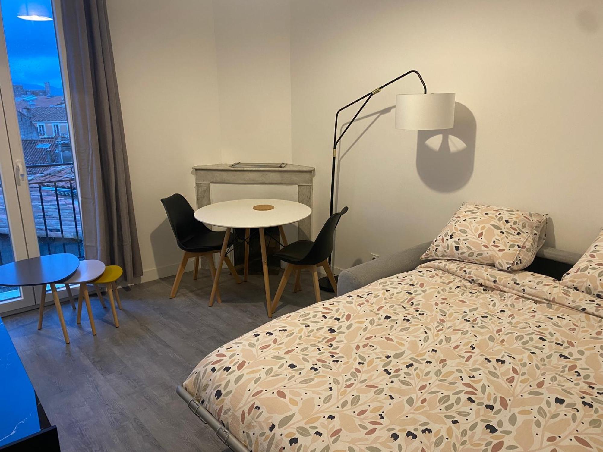 Bel Appartement T1 30M2 Centre Historique 欧巴涅 外观 照片